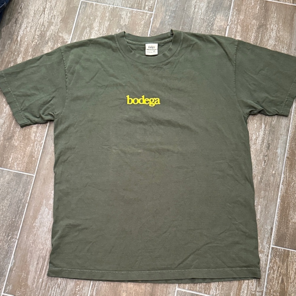 Bodega Green Men's Short Sleeve Tee